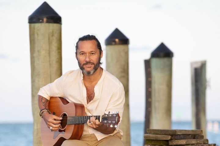 DIEGO TORRES PRESENTA  SU NUEVO ALBUN ATLÁNTICO A PIE