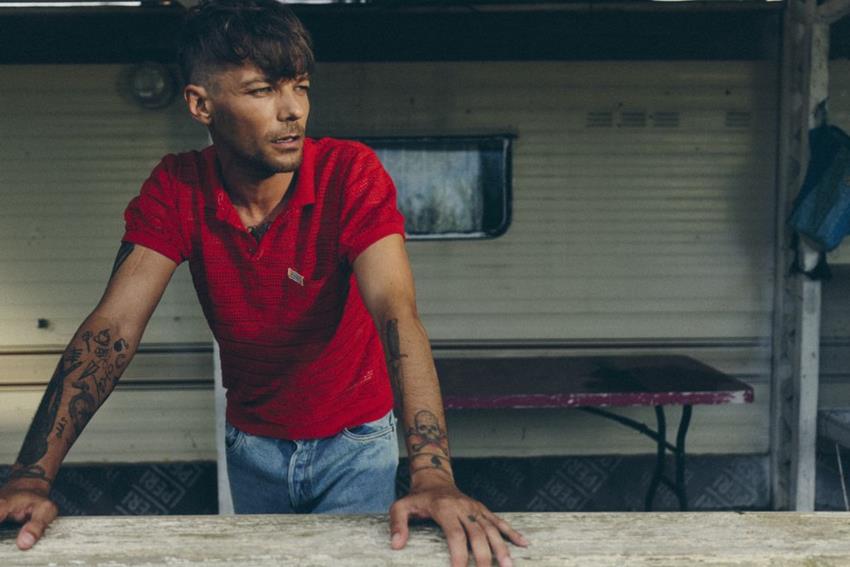 Louis Tomlinson estrenó el videoclip de su nuevo single «Lemonade»