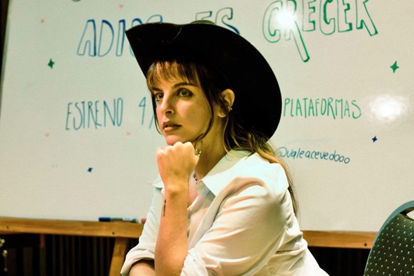 VALE ACEVEDO ANTICIPA SU PRÓXIMO EP «CANCIONES DESDE EL BAÑO»