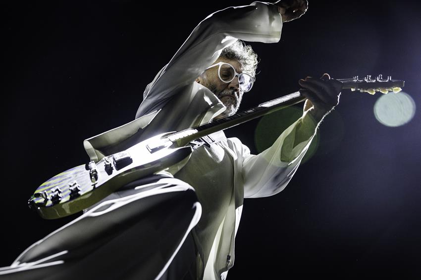 «SHINE» EL NUEVO ÁLBUM DE FITO PAEZ