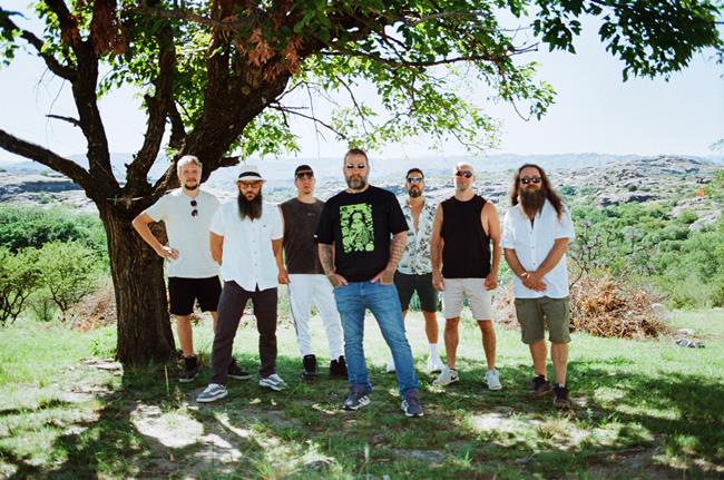 LAS PASTILLAS DEL ABUELO PRESENTAN «UNA CONTRA OTRA»