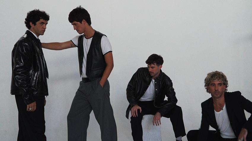 Leia SILVESTRE Y LA NARANJA PRESENTA SU NUEVO VIDEOCLIP «TOCAR EL CIELO»