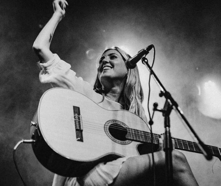 CLARA BALLESTERO Y DAVID BENSIMON LLEGAN POR PRIMERA VEZ A MAR DEL PLATA