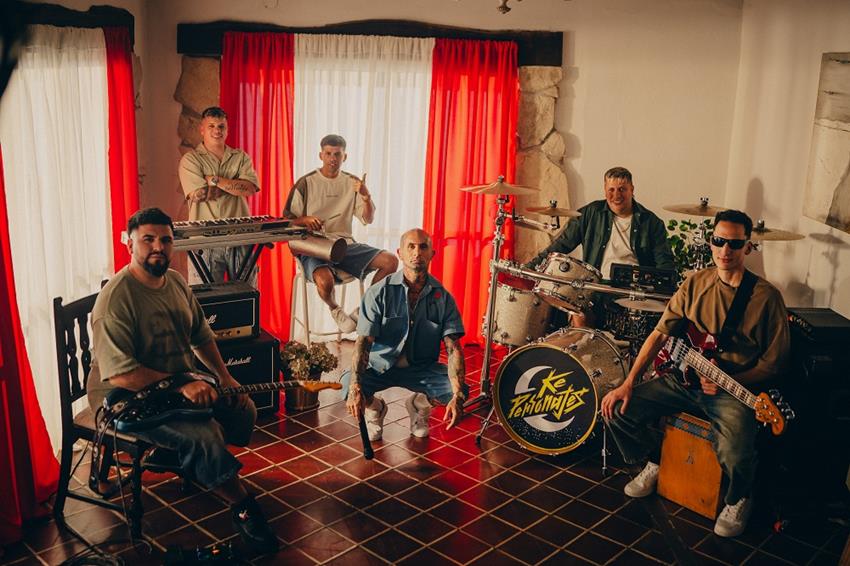 Ke Personajes estrena su nuevo single »Debió ser así»