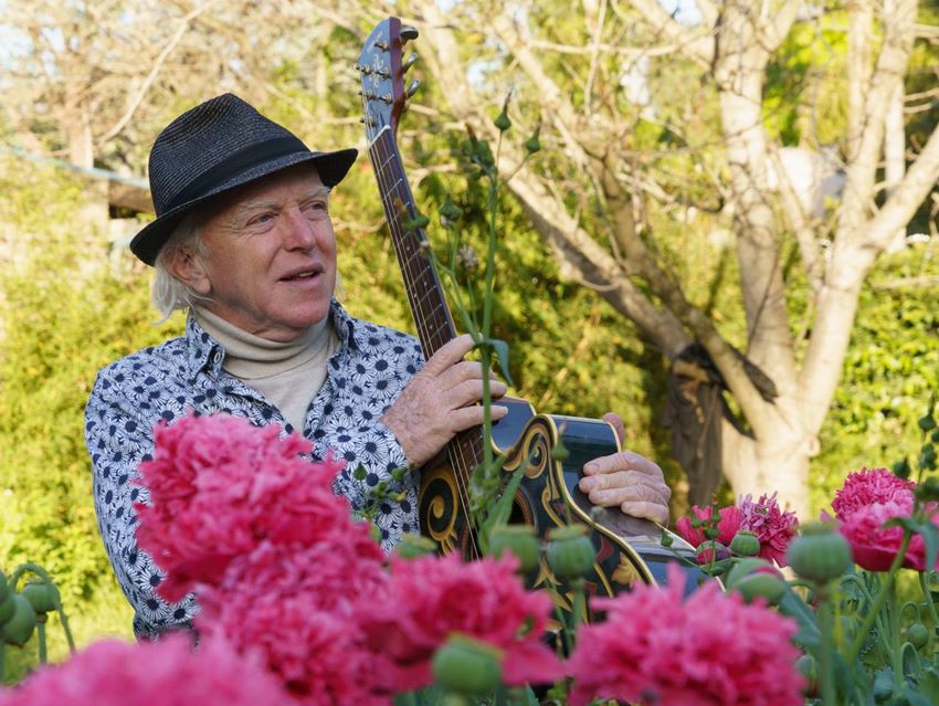 MIGUEL CANTILO VUELVE A MAR DEL PLATA
