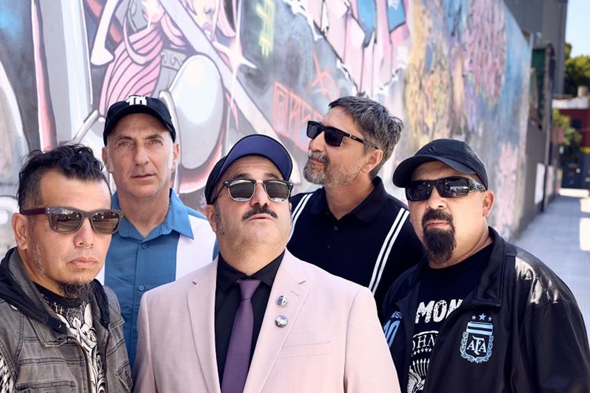 LOS CALZONES LANZAN «LLEVA» LA CANCIÓN DE MESSI.