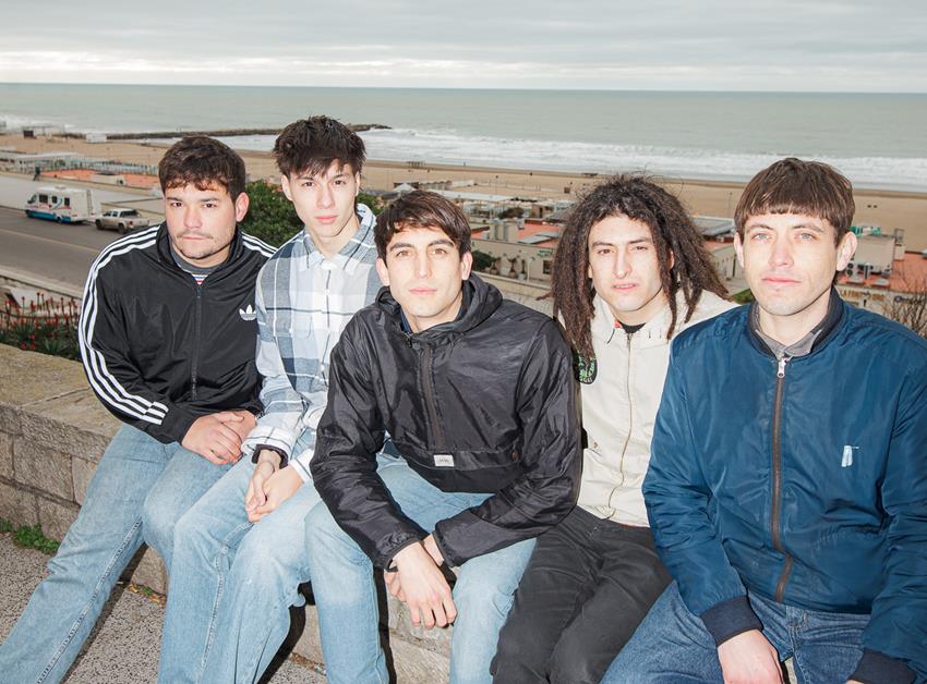 ESTE VERANO NO FUI A LA PLAYA PRESENTA «BOULEVARD MARÍTIMO» SU NUEVO DISCO