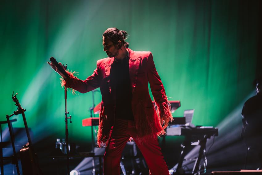 Doble sold out y emociones a flor de piel: así fue Beto Cuevas en Buenos Aires