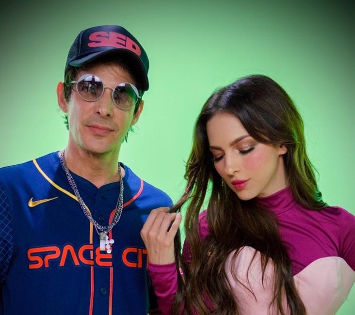 SER y Paty Cantú  no pueden pagar «La Renta»  en su nuevo single y videoclip.