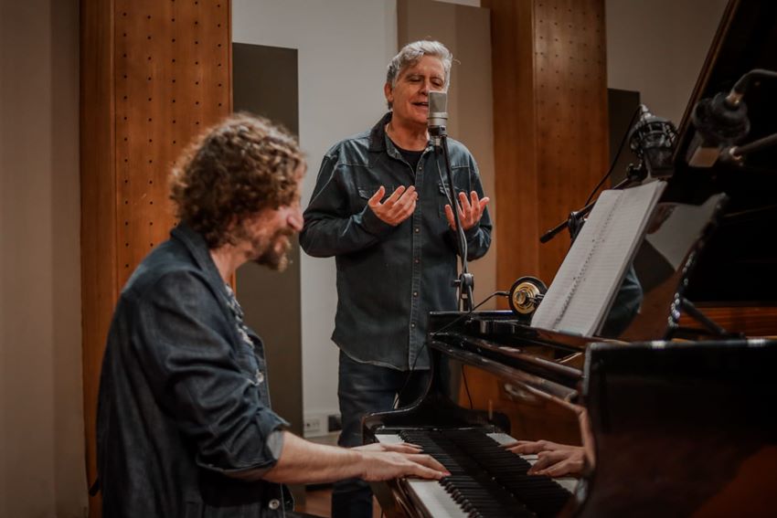 RODRIGO MANIGOT & SANTIAGO GONELLA, EN UN FORMATO ÍNTIMO DE PIANO Y VOZ