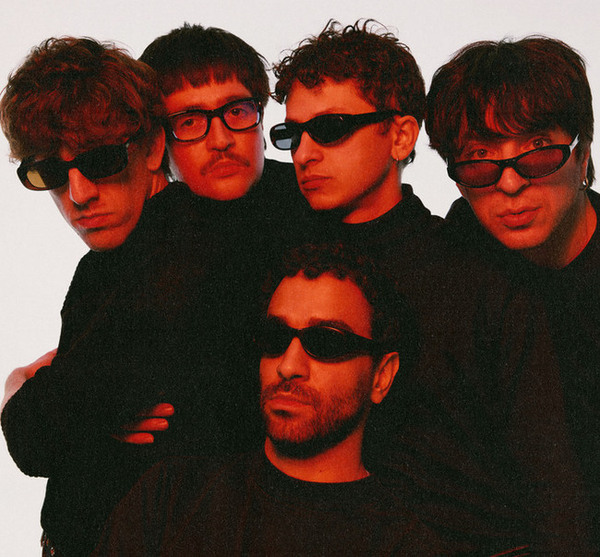 ISLA DE CARAS ADELANTA SU NUEVO ÁLBUM «COSQUILLA» CON EL LANZAMIENTO DE  