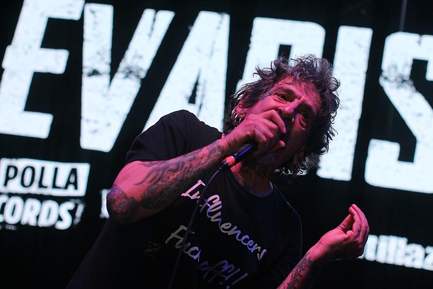 EVARISTO LA LEYENDA VIVA DEL PUNK REGRESA  A BUENOS AIRES 