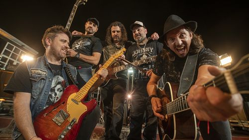 FRANCHEROS LANZA BIENVENIDOS  SU ÁLBUM DEBUT