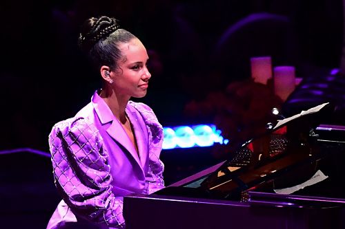 Alicia Keys presenta una emocionante y nueva canción Perfect Way to Die