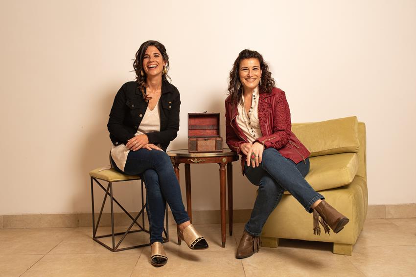 KARINA LEVINE Y FLOR COSENTINO PRESENTAN «MUJERES ARGENTINAS»
