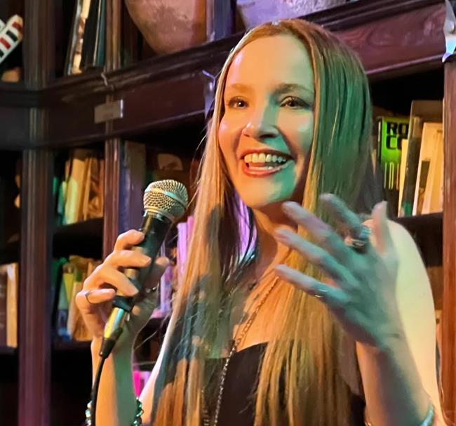 NADIAH DEMARCO PRESENTA SU CONCIERTO «BOLEROS ETERNOS»