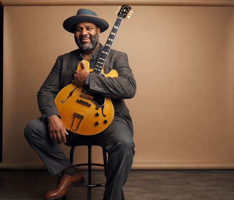 KIRK FLETCHER, LLEGA A  BAJO TIERRA CLUB DE JAZZ INTERNACIONAL