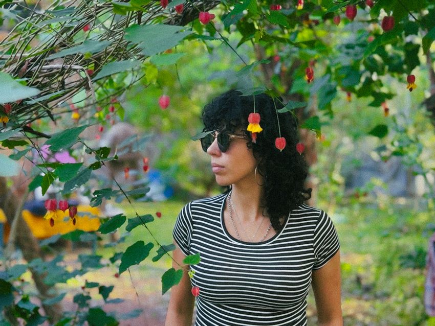 CAMI PIERRE PRESENTA «LA SOMBRA Y EL BICHO» SU PRIMER EP