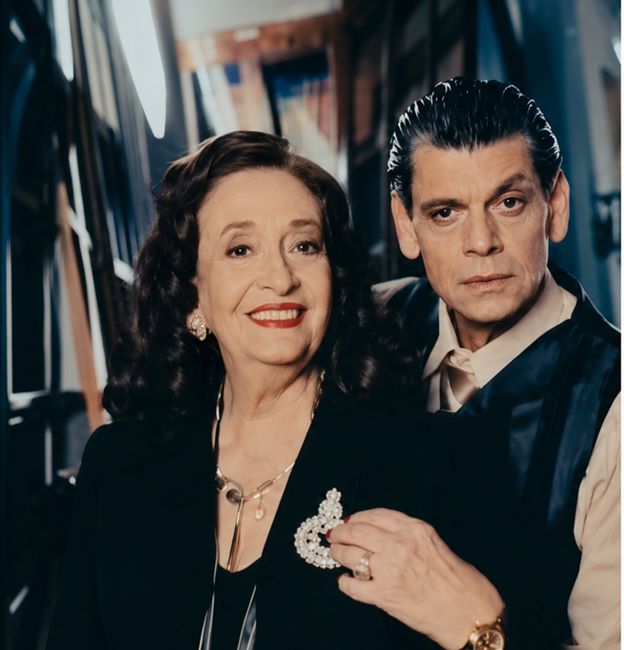 «PERDIDOS EN LOS ESPEJOS» BORGES Y VICTORIA OCAMPO UNA EXPERIENCIA TEATRAL INMERSIVA