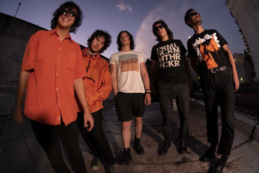 WINONA RIDERS PRESENTA «0%» SU NUEVO DISCO