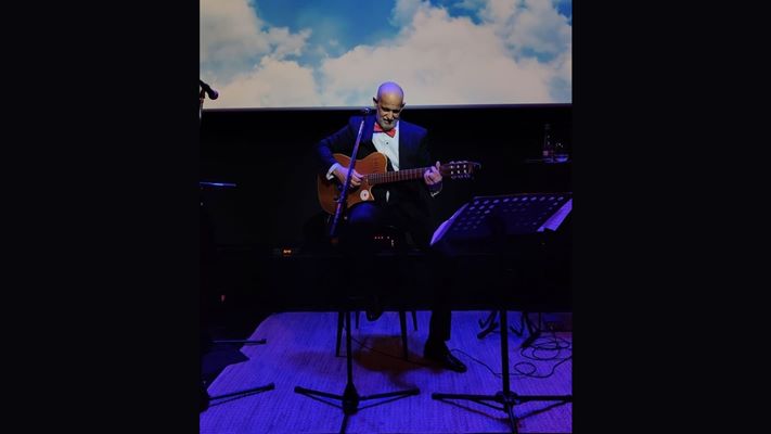 EL TENOR LÍRICO EDUARDO CROVARA VUELVE AL TEATRO COLÓN Y PRESENTA «AETERNA» CANCIONES SIN TIEMPO