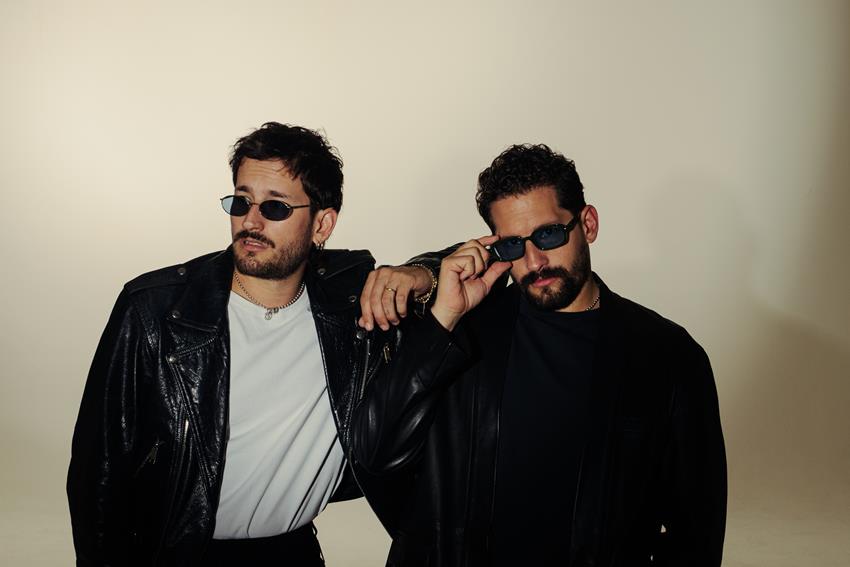 MAU Y RICKY PRESENTAN SU NUEVO SINGLE «LAS FLORES»
