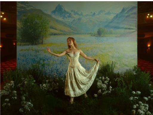 ANGELA TORRES NARRA UNA HISTORIA ÍNTIMA Y PERSONAL CON EL VIDEOCLIP DE «VÉRTIGO»