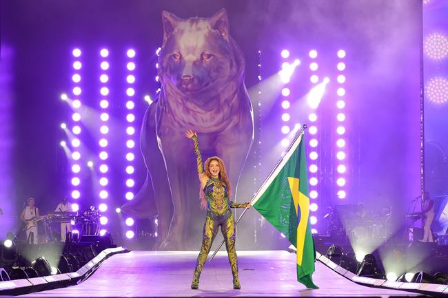 SHAKIRA CANTÓ ANTE MÁS DE 2 MILLONES DE EN RÍO DE JANEIRO
