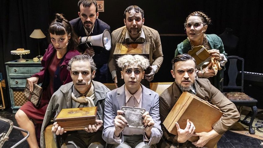EN VACACIONES DE INVIERNO VUELVE A MAR DEL PLATA LA EXITOSA OBRA «EL FUNERAL DE LOS OBJETOS»