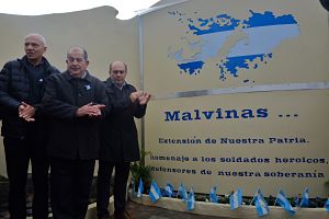 Inauguraron un nuevo monumento a los caídos en Malvinas