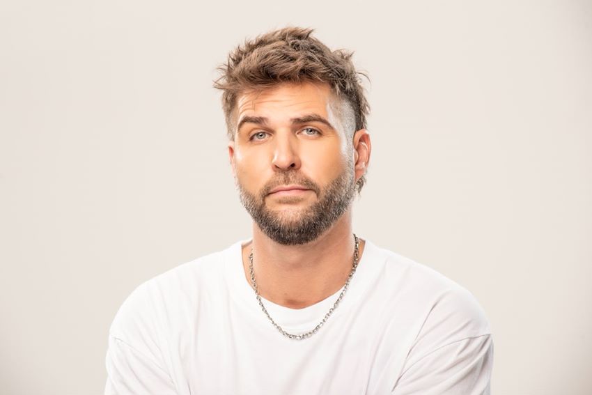 JUAMPI GONZÁLEZ LLEGA A MAR DEL PLATA CON «OVEJA NEGRA» SU NUEVO SHOW DE HUMOR