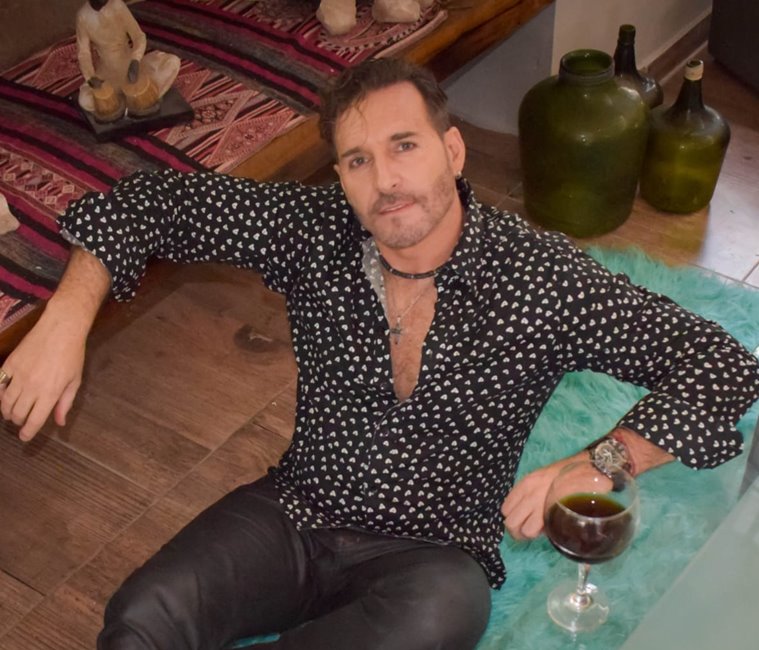 José Luis Miralles de Mendoza para el Mundo, con alma de rock pop