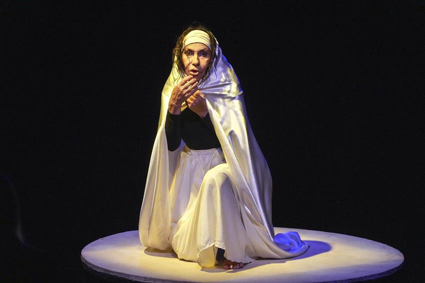 EMMA BURGOS REGRESA A ESCENA CON «ESTRELLA NEGRA»