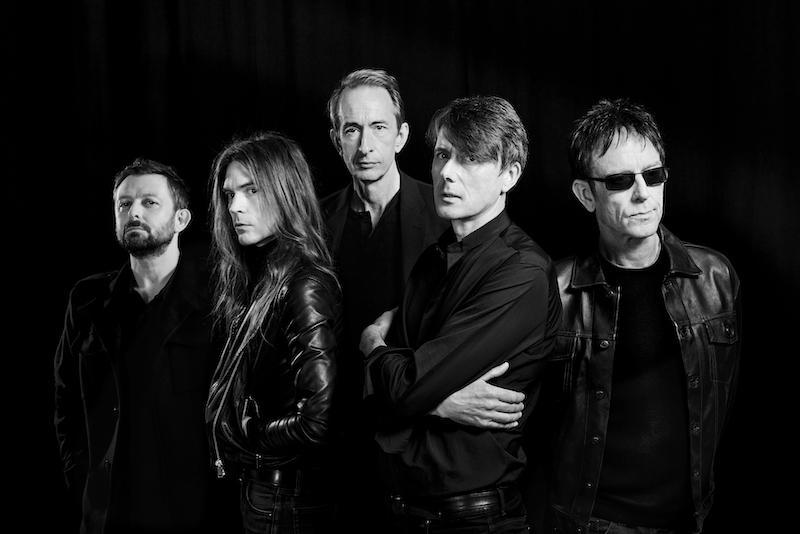 SUEDE estrenó nuevo single  ´´15 AGAIN´´