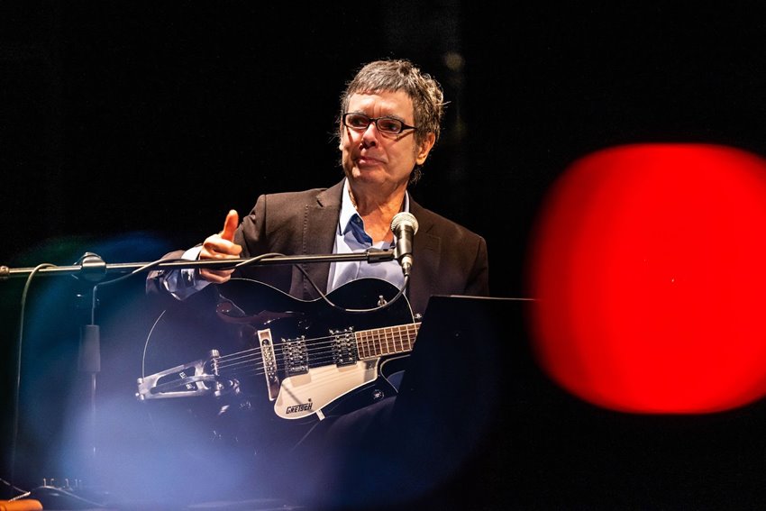 Leia FERNANDO CABRERA  EN LA SALA PIAZZOLLA
