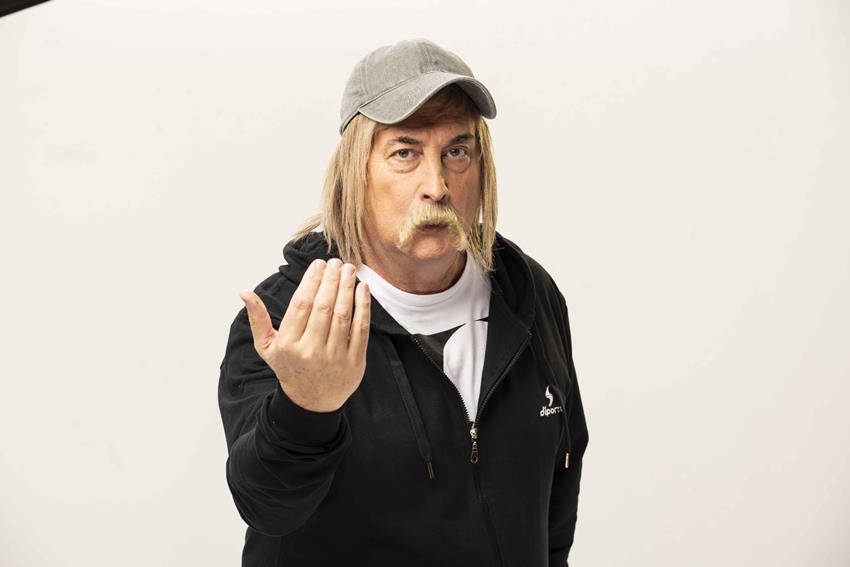 EBER LUDUEÑA PRESENTA «LO PEOR DE EBER LUDUEÑA » 