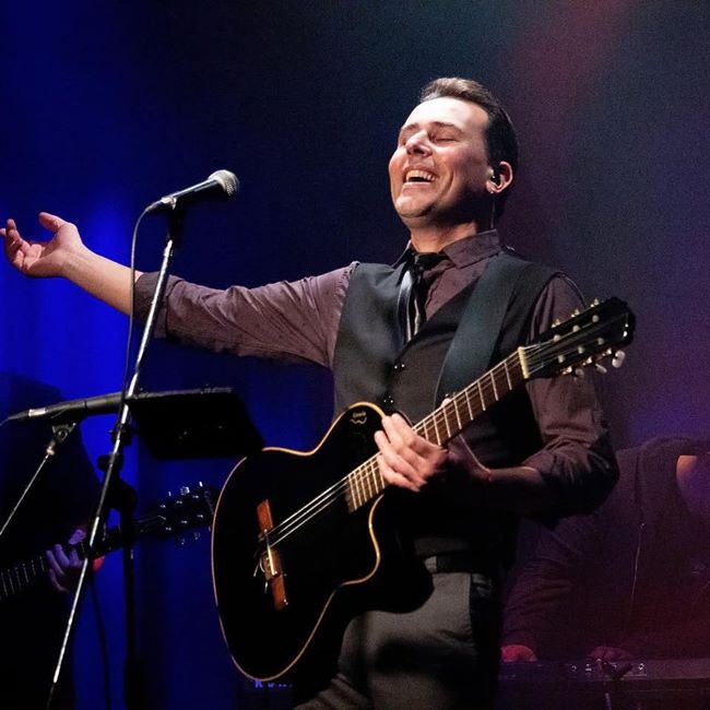 ALEJANDRO POLLON UN SHOW EXCLUSIVO, EN UNA NOCHE ÚNICA 