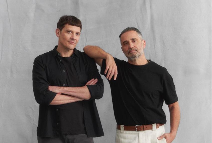 Juan Campodónico y Jorge Drexler exploran las ansiedades contemporáneas en «La Duda»