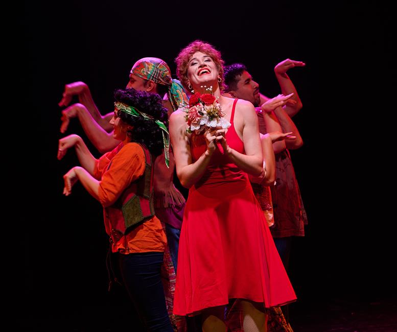 La exitosa «Gwen» hará temporada en el Teatro Colón