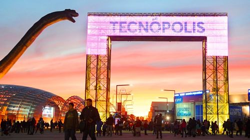 VUELVE TECNÓPOLIS Y HABRÁ CINE AL AIRE LIBRE