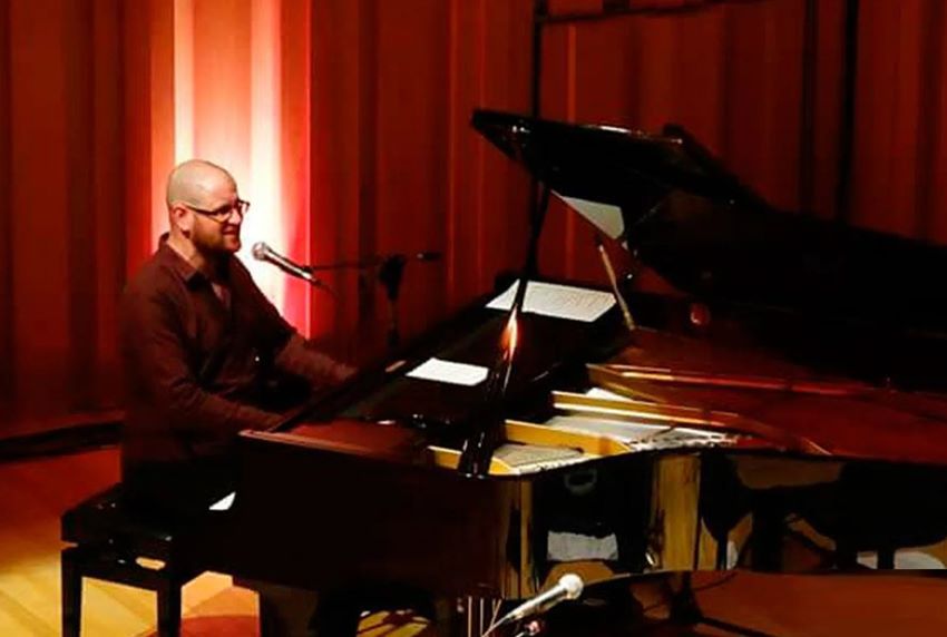 DARIO JALFIN EL DR. MÚSICA PRESENTA CANCIONES POR DENTRO : CHARLY. 