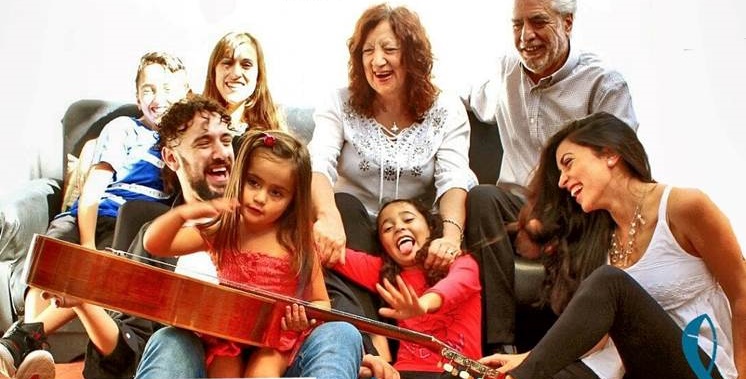 LA FAMILIA ALBORNOZ - LLUNEZ PROPONE MÚSICA POPULAR ARGENTINA 