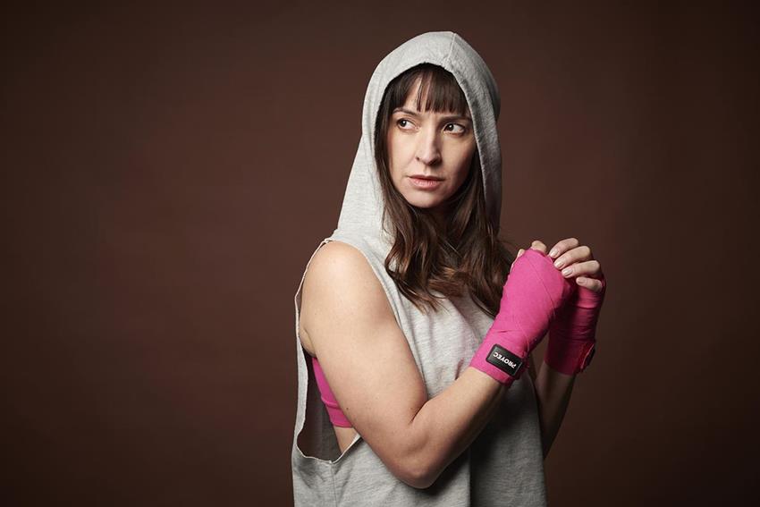 «La Leona» una lucha visceral entre los puños y el corazón 