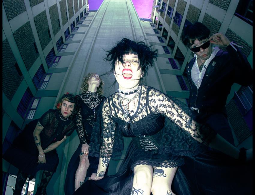 NOCHE GÓTICA EN MAR DEL PLATA: BUENOS VAMPIROS VUELVE A CLUB TRI