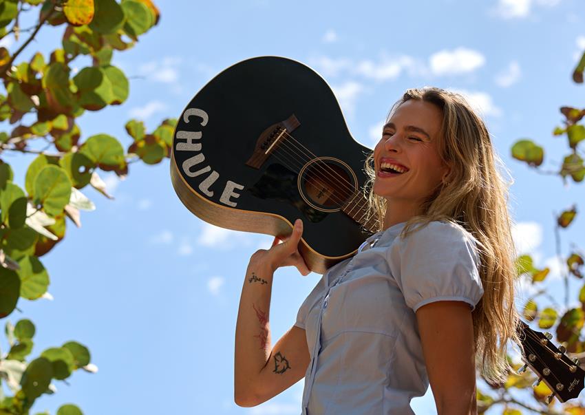 CHULE PRESENTA «REFLEXIONES DE MI VIDA HASTA AHORA»SU TERCER ÁLBUM DE ESTUDIO