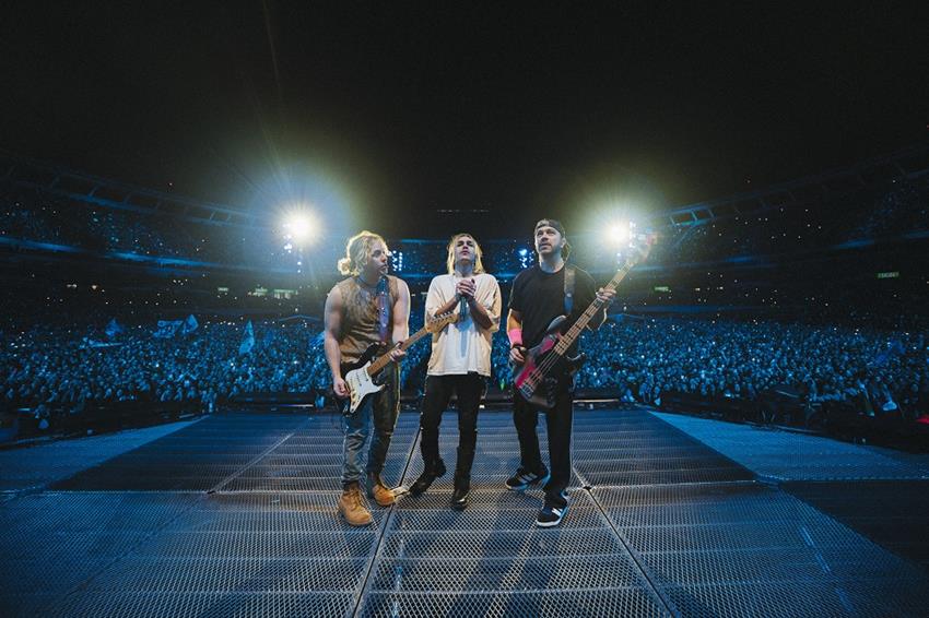 AIRBAG: TRIPLE SOLD OUT Y UNA NUEVA Y CUARTA FECHA EN EL ESTADIO VÉLEZ