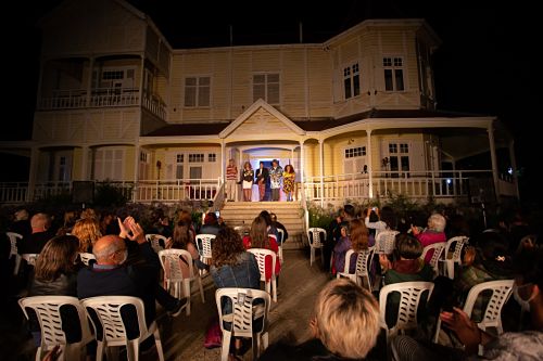 Última función de Tu Falta de Querer al aire libre en Villa Victoria