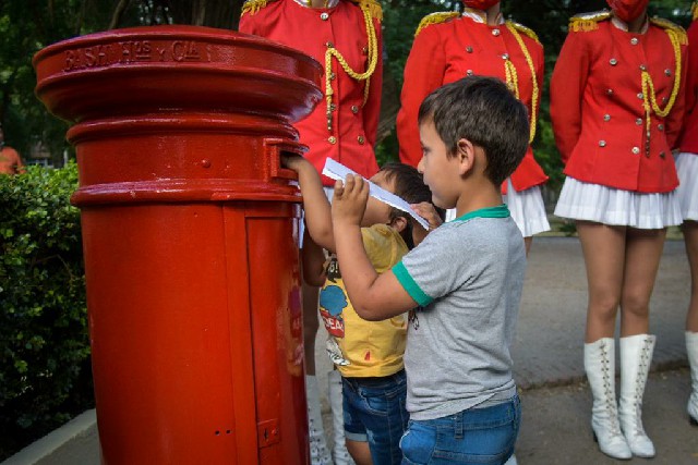 Ya se pueden depositar las cartas dirigidas a Papá Noel