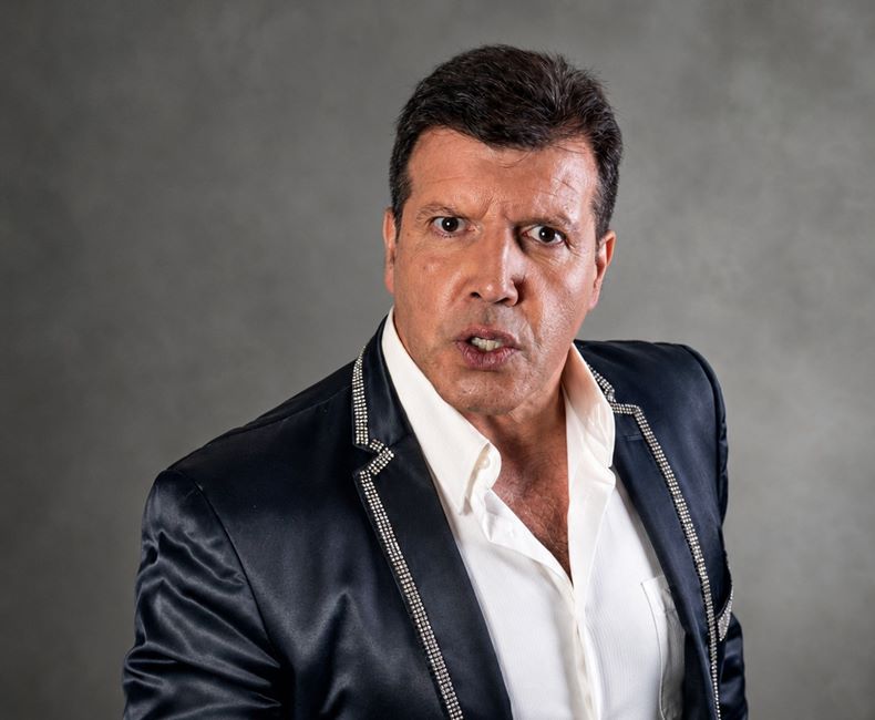 CARLOS GARCÍA PRESENTA «MI ARTE RECARGADO»