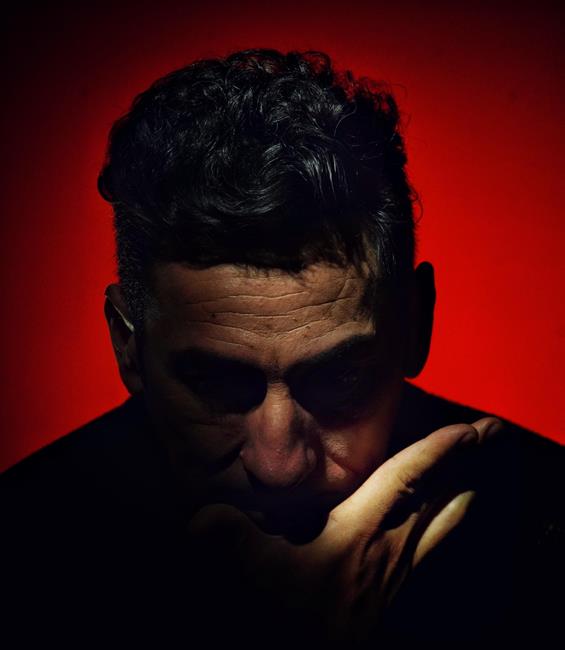 ARIEL ARDIT PRESENTA «SANDRO ASI» EN EL TEATRO COLON